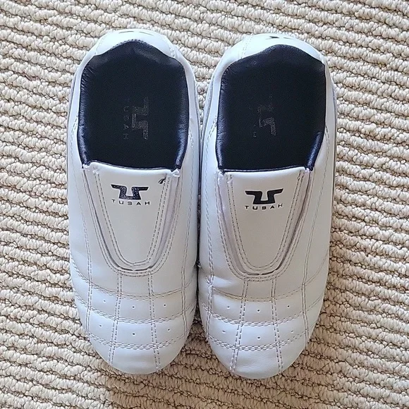 Kids Size 4 Taekwondo Shoes - Picture 2 of 7